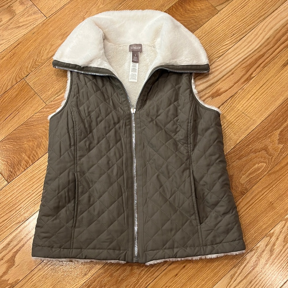 Chicos quilted faux fur lined vest